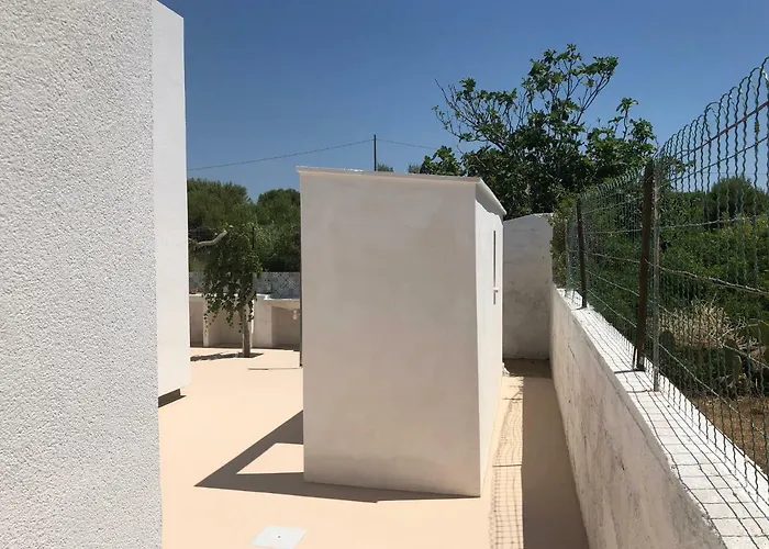 Ficomoro Surf House